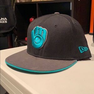 Milwaukee Brewers new era hat.
